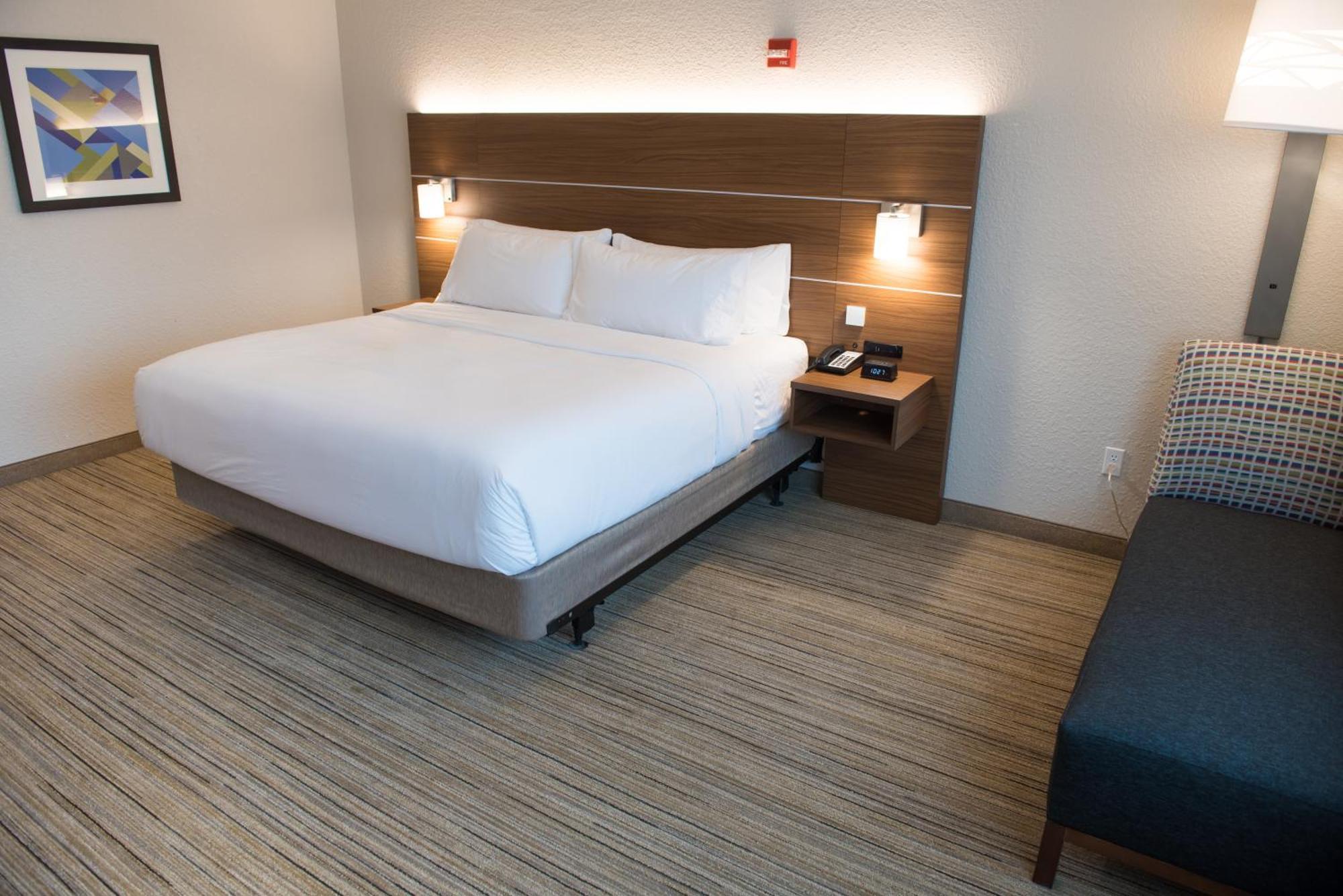 Express & By Ihg